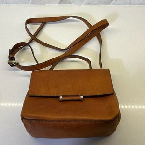 Title: Stylish MW Faux Leather Mini Crossbody Bag